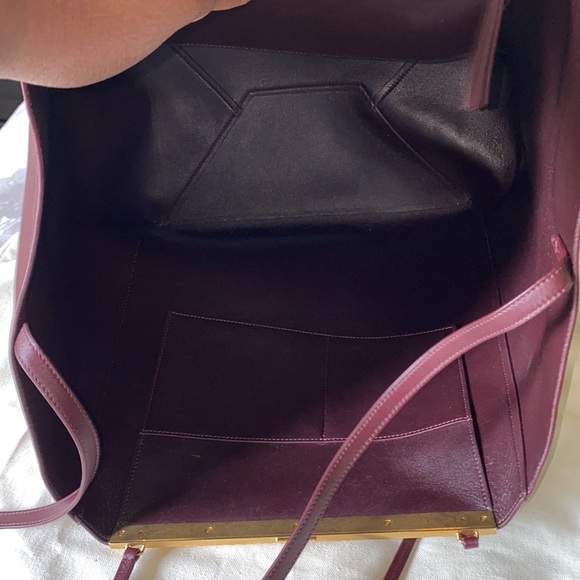 Celine Clasp Cabas Leather Tote (Large) - Picture 2 of 3